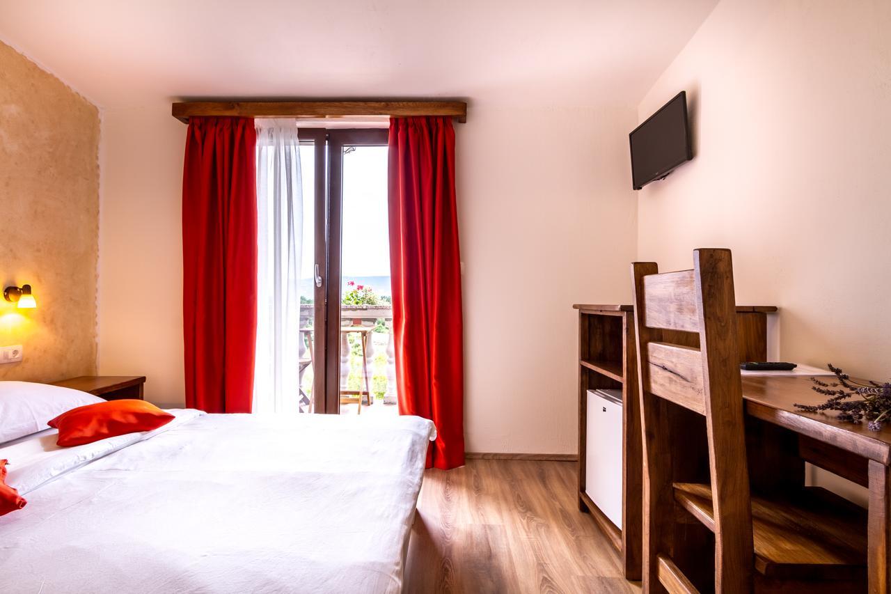 B&B Tonivale Skrbcici ภายนอก รูปภาพ